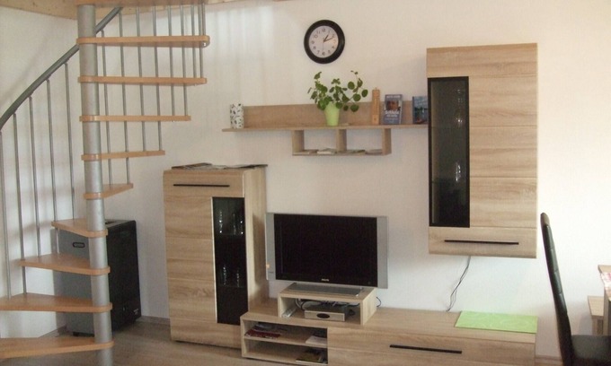 Stadtlauringen Apartamento | Luminoso apartamento (60m²) con terraza y amplio jardín.