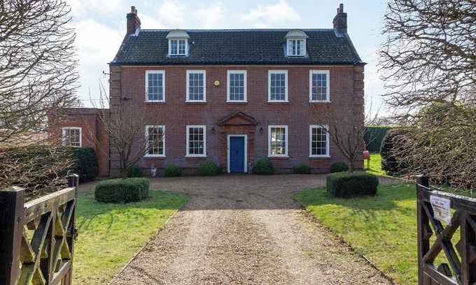 Irstead Cabaña | Hemblington Hall Arts and Leisure Ltd