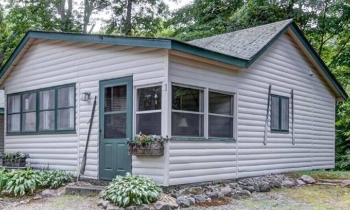 Brill Cabina | Caseta de lago privado de Hemlock Hideaway