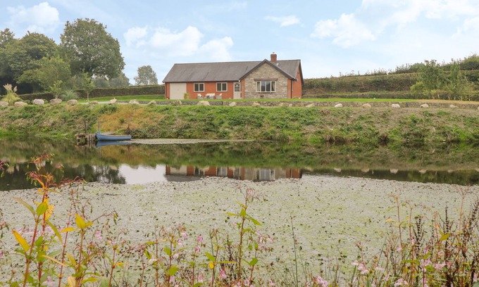 Pennant Melangell Casa | HENDRE, family friendly, character holiday cottage in Penybontfawr