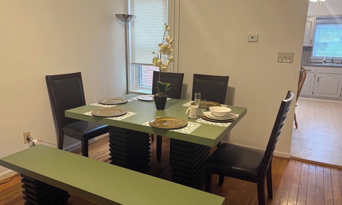 Wilmington Casa | Here's a wonderful 3-bedroom brickhouse with AC in charming Wilmington, Delaware