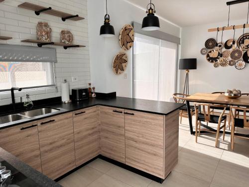 Cerritos Casa | Hermosa casa con alberca privada en Almarena