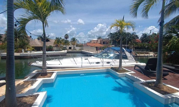 Puerto Aventuras Alquiler De Eote | Hermosos Yate en Puerto Aventuras