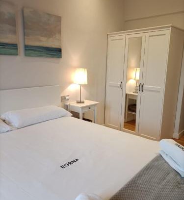 Zarautz Apartamento | Herrikobarra - Apartamento en el centro a 500mts de la playa by Egona