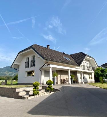 Kranj Casa | Hiša Helena