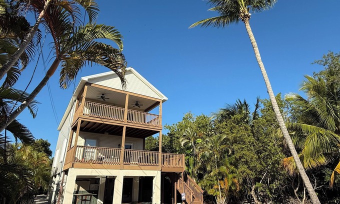 Big Pine Key Casa | Hibiscus House - Heated Pool