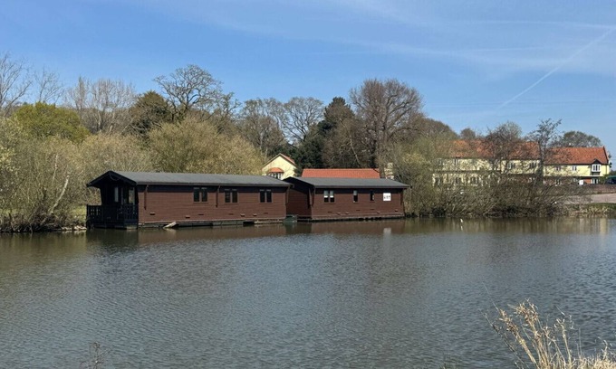 Smallburgh Alquiler De Eote | Hickling Broads Lodge Houseboat