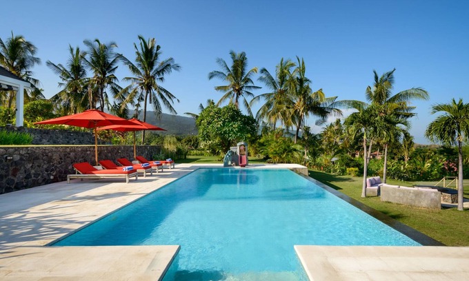 Kalibukbuk Villa | Promoción del 20 % - Villa de 3 habitaciones con piscina, vistas al mar y montaña