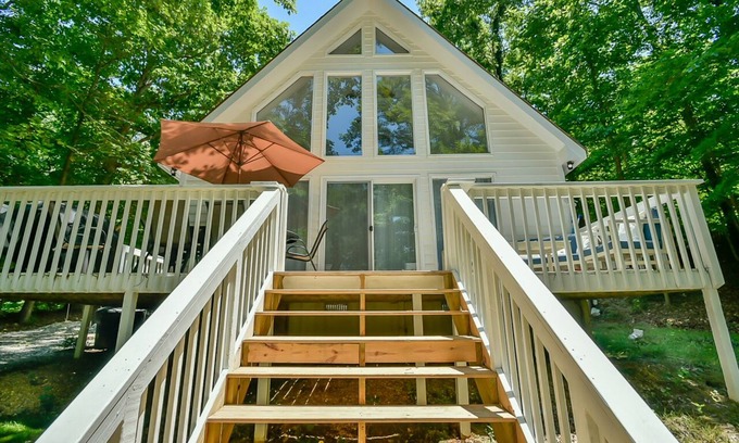 Roxboro Casa | Hidden Haven - Hot Tub, Outdoor Shower & Firepit