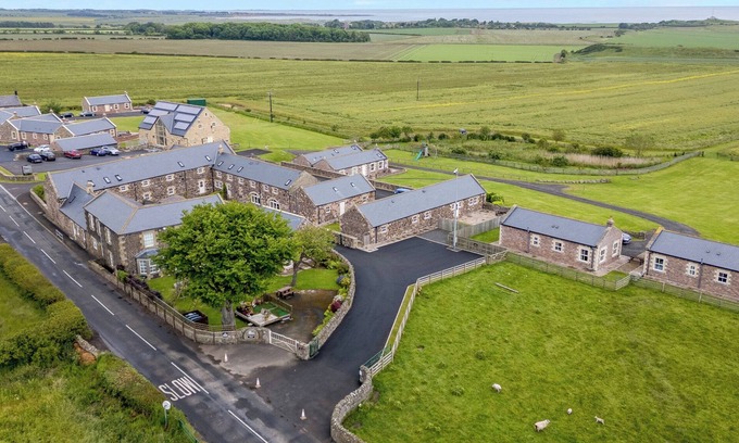 South Charlton Cabaña | High Hemmel House, EMBLETON