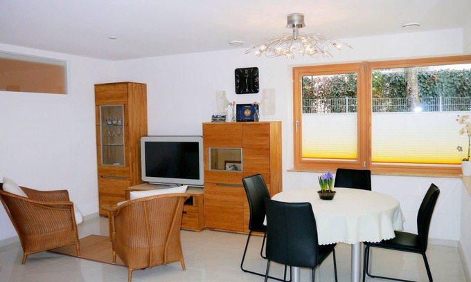 Erlangen Apartamento | Apartamento de alta calidad con pase de salud SHI