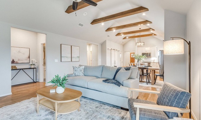 Broken Arrow Casa | Highland Creek Retreat