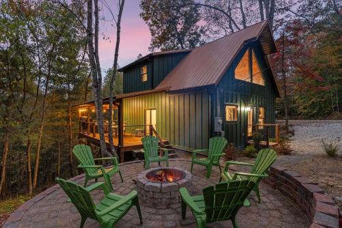 Rogers Casa | Hike In Hike Out - Anchor Point in RRG