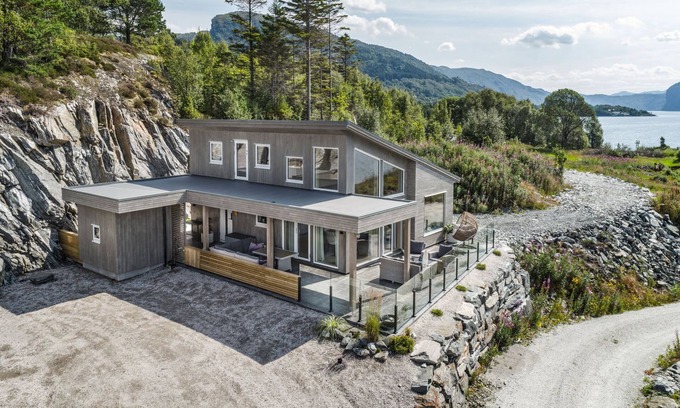 Hyllestad Casa | Hildebu by Interhome