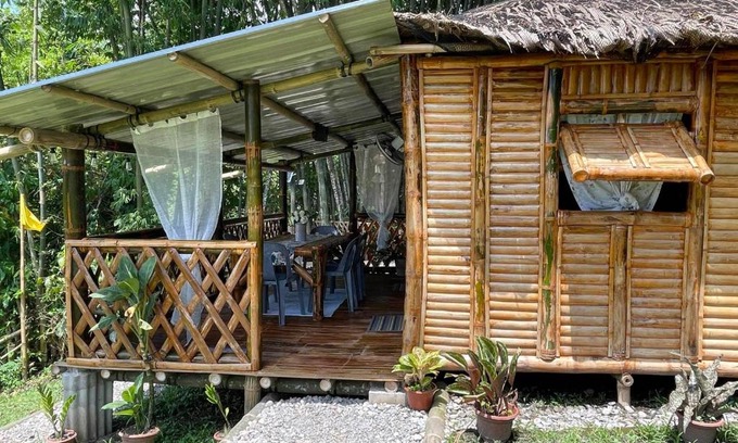 Murcia Casa | Hillcreek's Riverside Hideaway