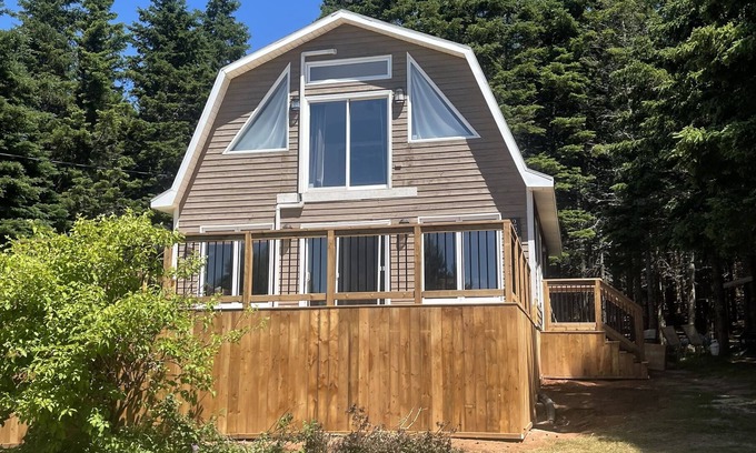 Stanley Bridge Casa | Hills Hideaway, a great place for a beautiful island getaway!