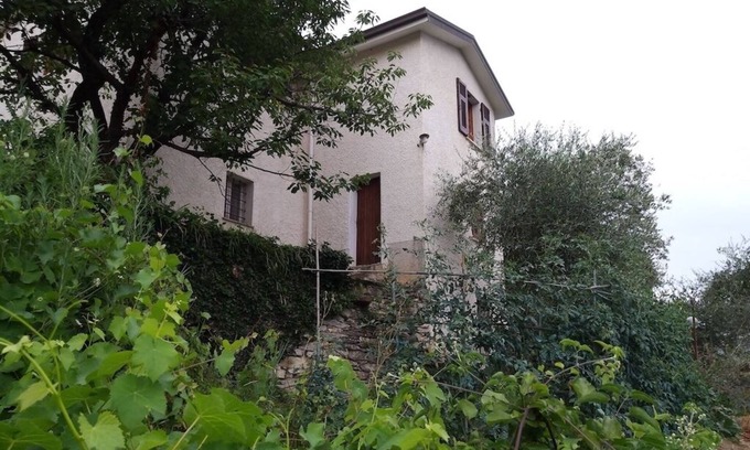 Sanguineto Casa | Casa en la ladera con vista al mar en el Golfo de Tigullio