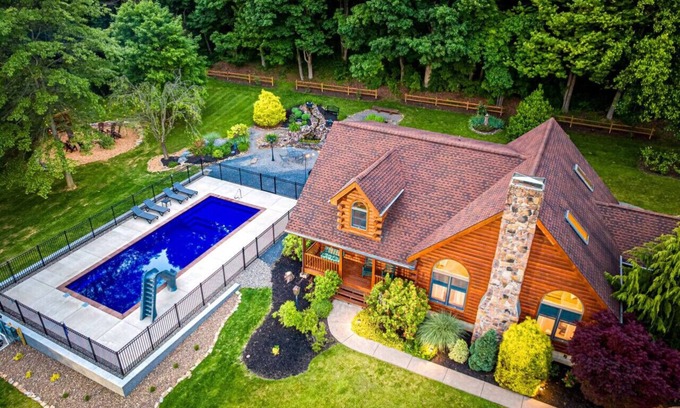 Mount Pleasant Mills Cabina | Hilltop Cabin Hideaway