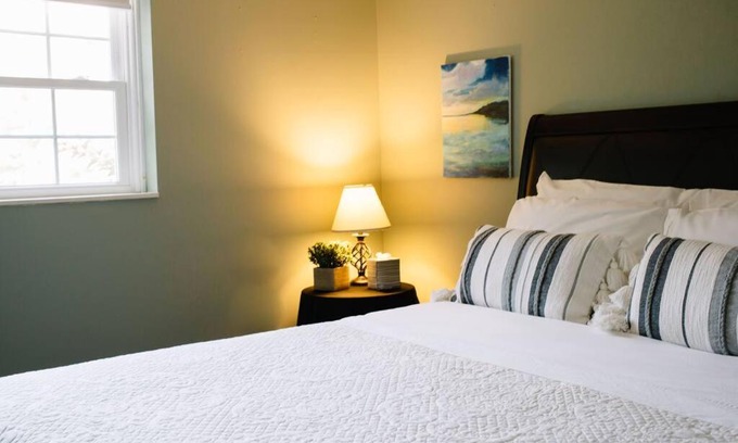 London Apartamento | Hilltop Hideaway - 3BDR in Downtown London, KY