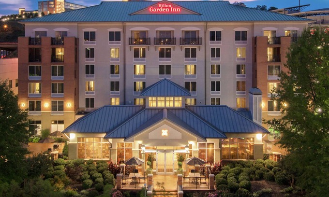Downtown Chattanooga Hotel | Hilton Garden Inn Chattanooga Downtown