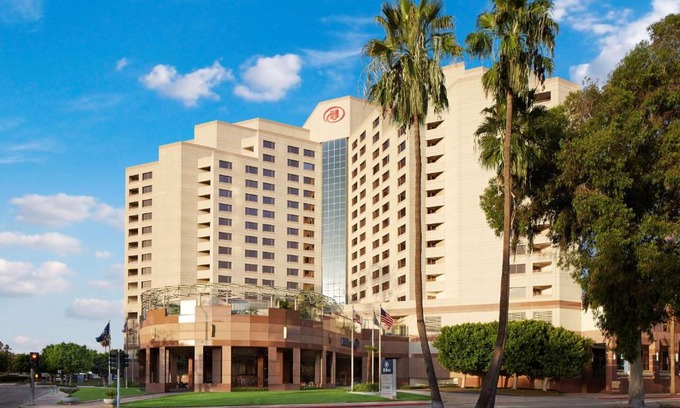 West Gateway Hotel | Hilton Long Beach Hotel