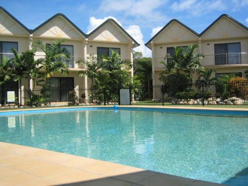 Lucinda Complejo | Hinchinbrook Resorts Management Pty Ltd