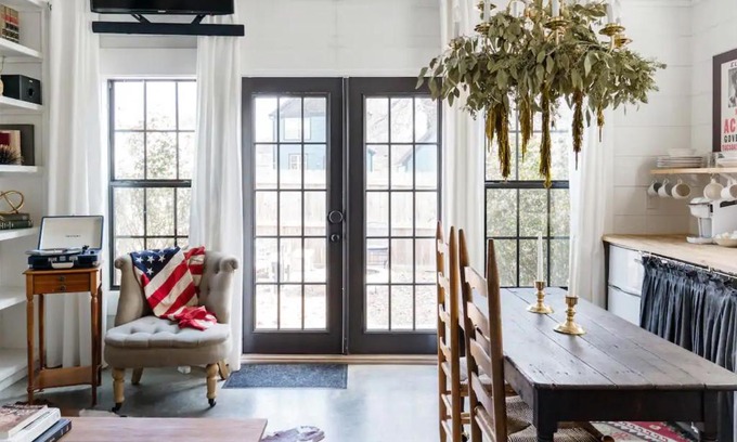 Cleveland Park Casa | Hip, Cozy Cottage with a Fire Pit in Cleveland Park