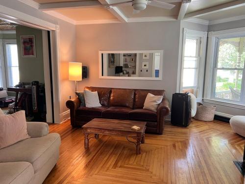 Fair Haven Casa | Historic 4 Bed 2 Bath Victorian Estate Fast Wifi