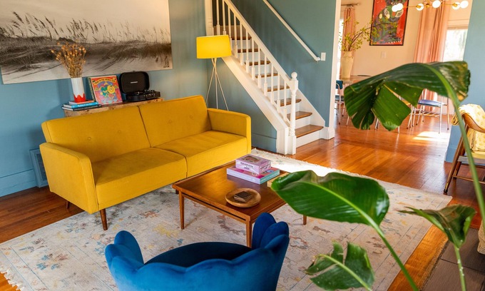 Clarkston Cabaña | Historic 4-bedroom cottage with modern updates.