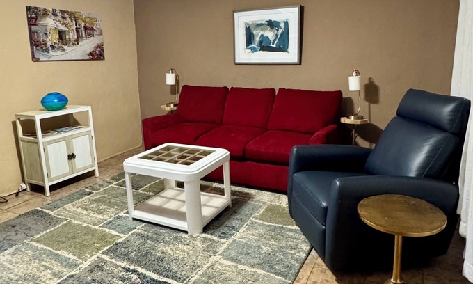 Taos Casa | Historic Cozy Adobe 2.9 miles to the Taos Plaza. Beautiful Mountain Views.