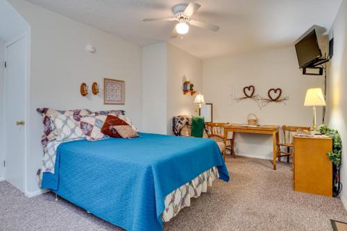 Delphi Apartamento | Historic Delphi Studio Walk to Main St and Creek!