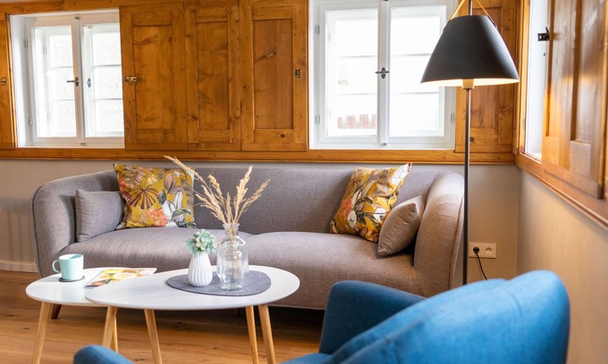 Neusalza-Spremberg Apartamento | Historic. Generous. Modern.