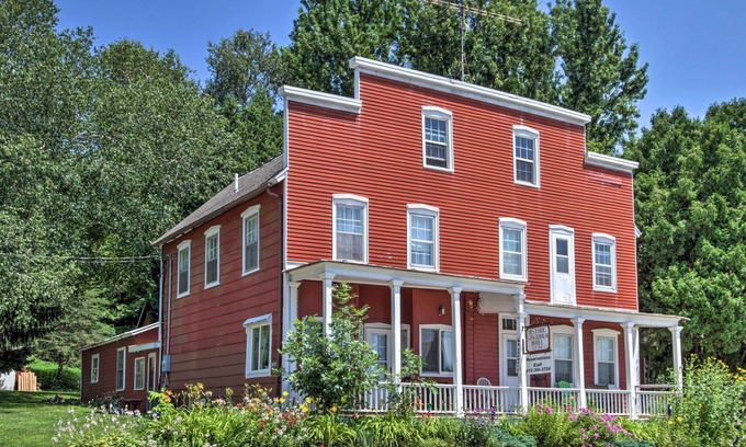 Stockholm Casa | ¡NUEVO! ¡Escapada histórica con vistas al porche y al lago Pepin!