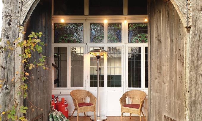 Detmold Cabaña | Historic half-timbered house, sauna, natural garden, fitness, movie theater, view