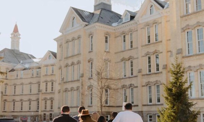 Traverse City Condominio | Condominio en el edificio histórico - Cerca del centro / Bay / Compras / Restaurantes / Tiendas