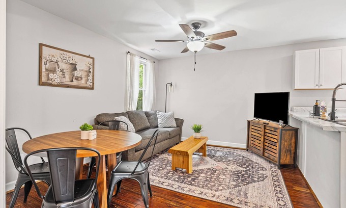 Lynchburg Casa | Historic Hill City Retreat- 10min to LU/3min to UL