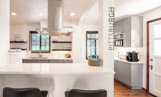 Mount Lebanon Casa | Historic Home Located in the Quiet Pittsburgh Suburb of Mount Lebanon