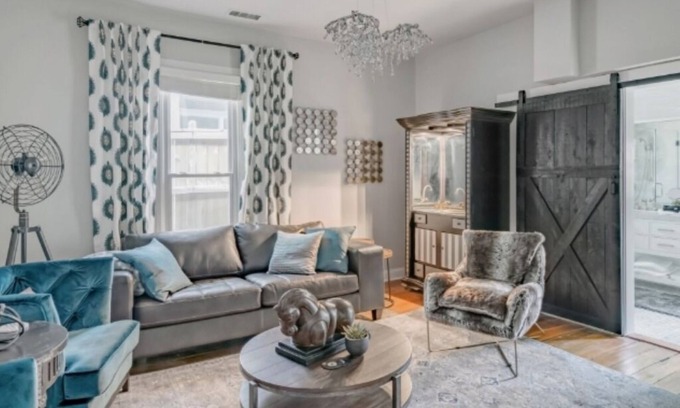 Germantown Casa | Nuevo - Glamorous Historic House en Trendy Germantown