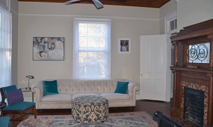 Old East Hill Casa | Historic King House in Old East Hill