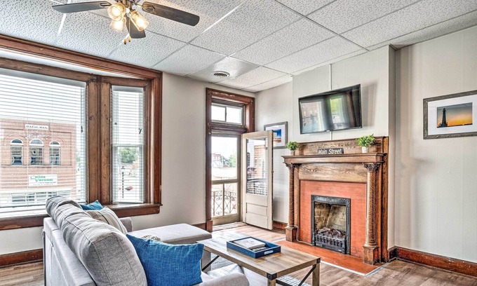 Celina Apartamento | Historic Loft Apartment in Downtown Celina!