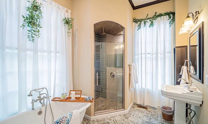 Marietta Apartamento | Historic Tate House Apartment by Marietta Square