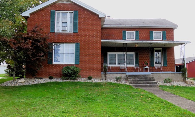 Farmdale Casa | Historical Home in the country