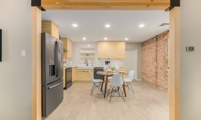 Coronado Casa | Historically Modern! Walk to Banner University! Heart of Phoenix!