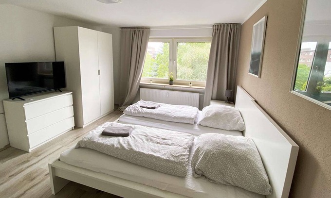 Innenstadt Apartamento | HÖ01 large apartment with dryer and washing machine