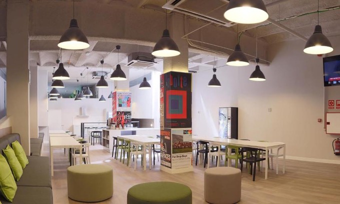 Dreta de l'Eixample Hostal | Hola Hostal Eixample