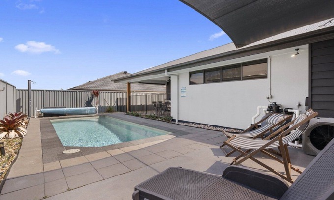 Banksia Beach Casa | Hole In One - Tranquil Retreat