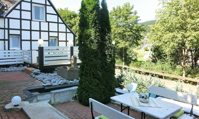 Oberkirchen Apartamento | Holiday home consisting of two separate living areas on one level