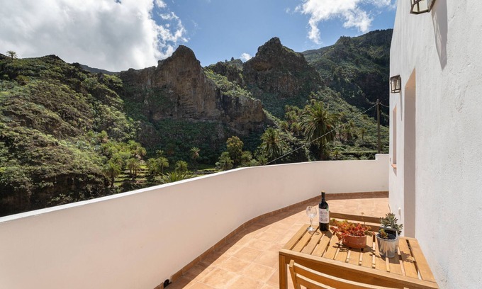 San Sebastián de la Gomera Casa | Casa de vacaciones 'Coralia' con jardín privado y Wi-Fi