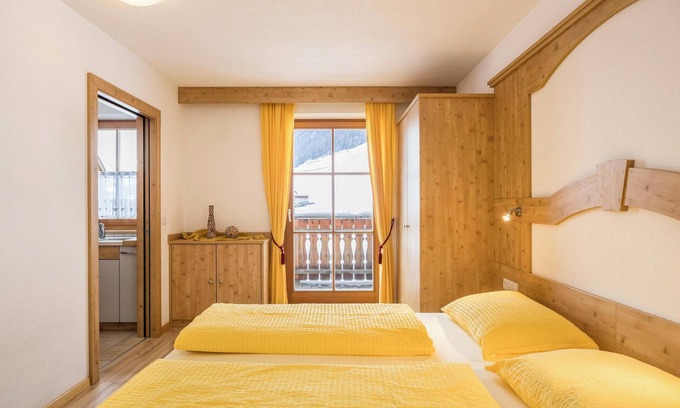 Valle Aurina Apartamento | Apartamento vacacional en la "Granja de Salud Wollbach - Gruberhof" con Wi-Fi y vistas a la montaña