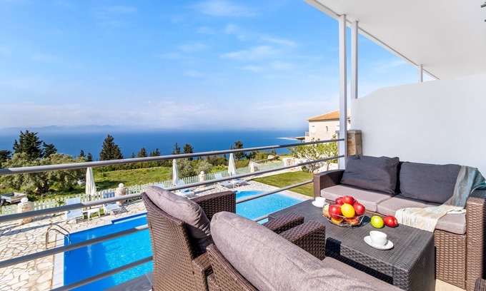 Tsoukaladhes Apartamento | Apartamento vacacional 'Apartamento 2' con vistas al mar, piscina compartida y Wi-Fi